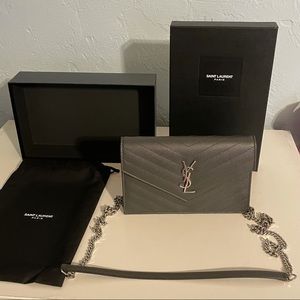 Saint Laurent Grain de Poudre Envelope Wallet Bag